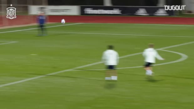 De Gea & Kepa vs Eric García & Dani Olmo shooting challenge